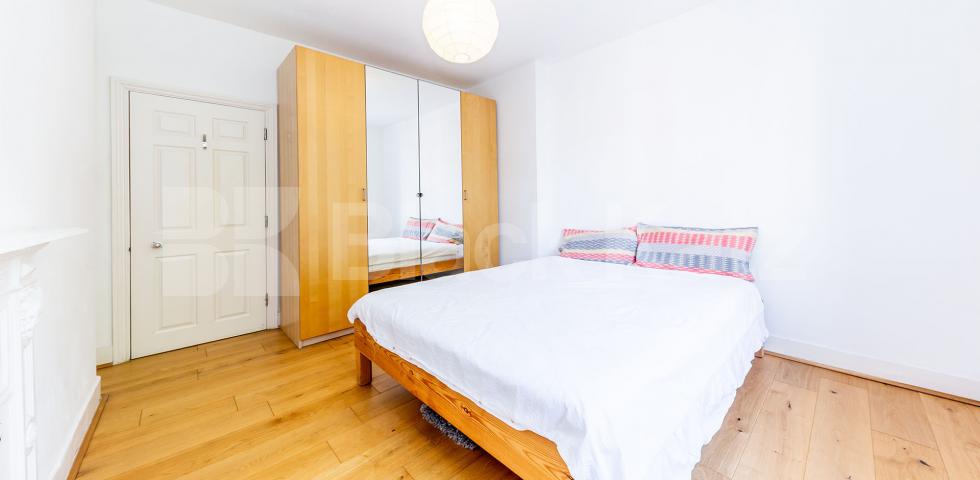 			TWO BED BY BOND STREET! , 2 Bedroom, 1 bath, 1 reception Flat			 Gilbert Street, Bond Street